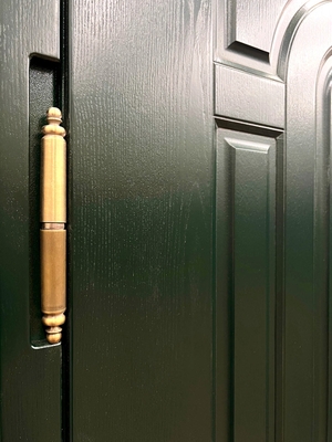 Петля с декоративным колпачком Петля с декоративным колпачком